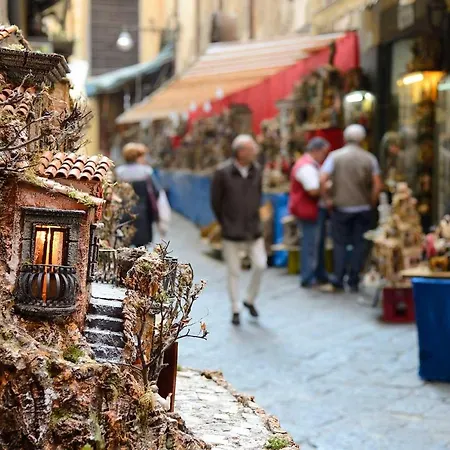 Ferienhaus Via Dei Tribunali-duomo Casina In Centro Storico *